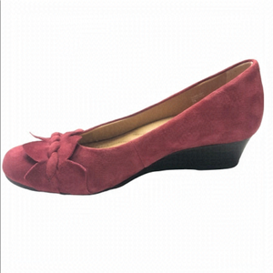 Earth Teaberry Deep Red Suede Wedge Heels, Size 7